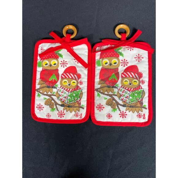 Pair of Vintage Christmas Pot Holders, Owls Caroling, Wooden Rings, Red Bow - Picture 1 of 4